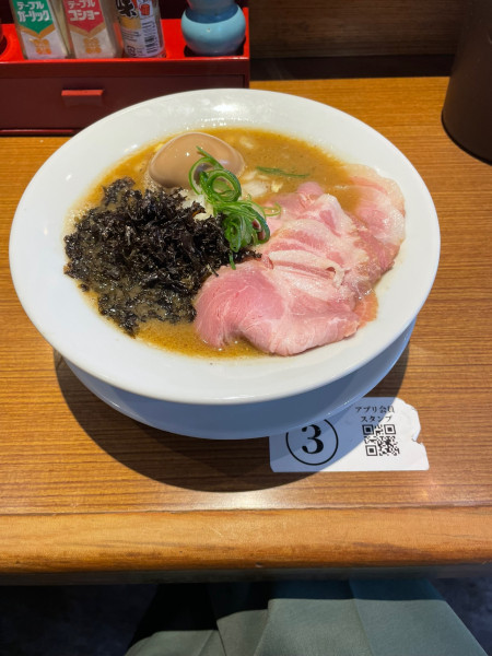 「特製追いサバ節そば　1130円」@荒町商店中華そば ふじやまの写真
