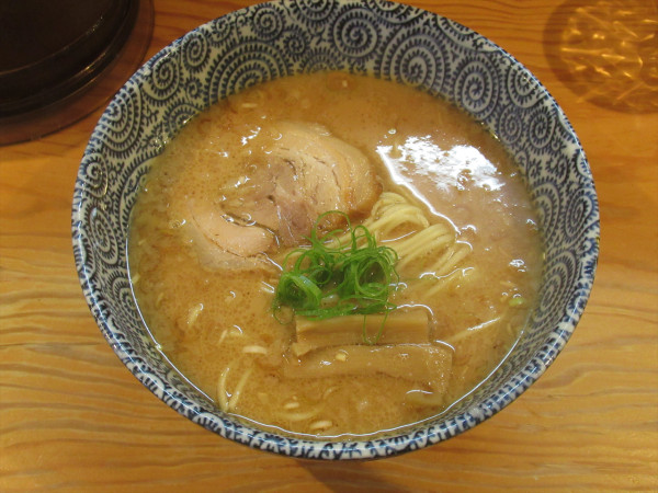 「らー麺（醤油）（1,000円）」@天空の写真