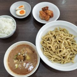 辛濃厚魚介つけ麺唐揚げ入 1000円 味玉10円 熱盛