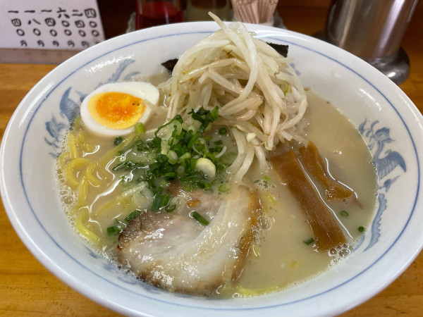 「とんこつ塩(ヒマラヤ岩塩)」@ラーメン 利尻 北茨城本店の写真