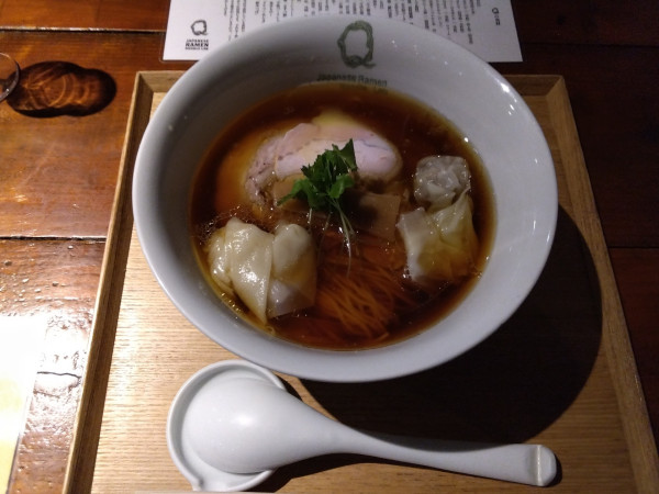 「醤油わんたん麺(2000円)」@Japanese Ramen Noodle Lab Qの写真