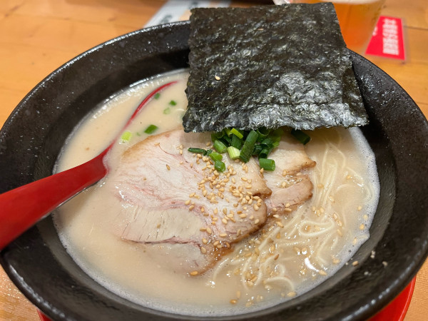 「ラーメン」@神宮前 博多ラーメン ほんじんの写真