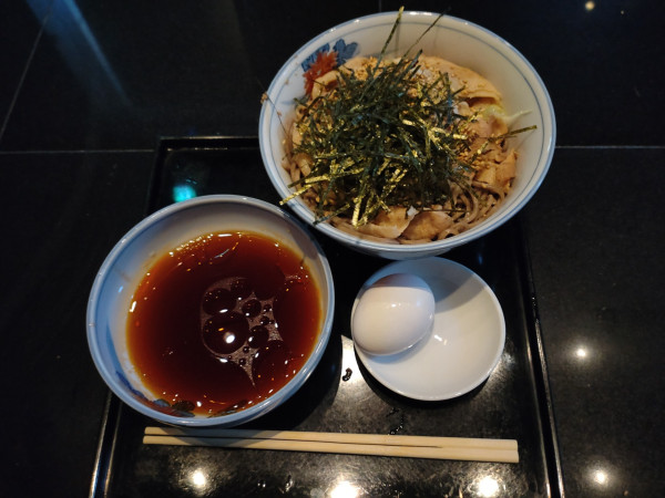 「冷たい肉そば　１０００円」@港屋2の写真