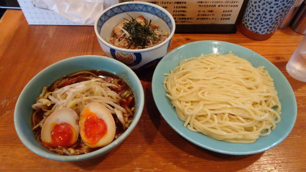 「野菜入り（900円）＋味玉（100円）＋ミニ豚マヨ丼」@つけそば屋 麺楽の写真