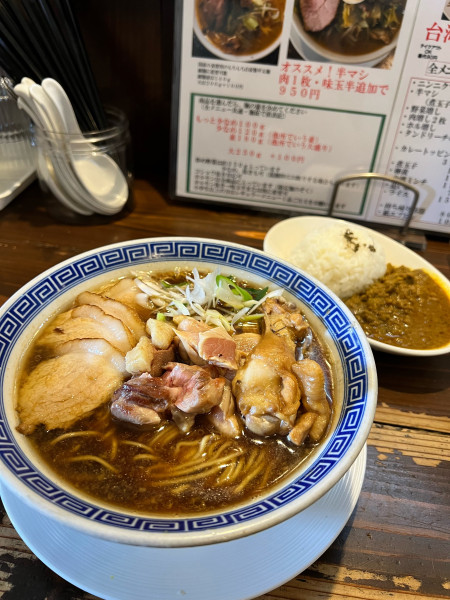 「名古屋コーチン✖️六白黒豚ラーメン」@ラーメン 達磨食堂の写真