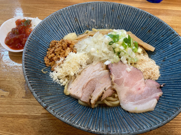 「まぜそばオマール・サルサ追い飯付き」@麺彩 こはねの写真