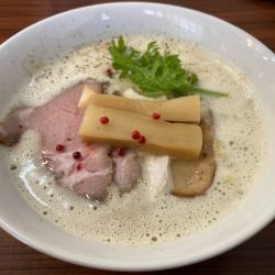 白湯塩そば・肩ロース１枚