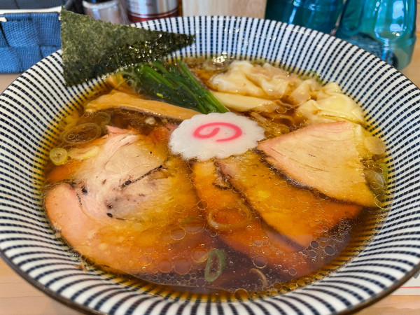 「ワンタン麺」@白河手打中華そば 大志 ヱビスヤいわき分店の写真