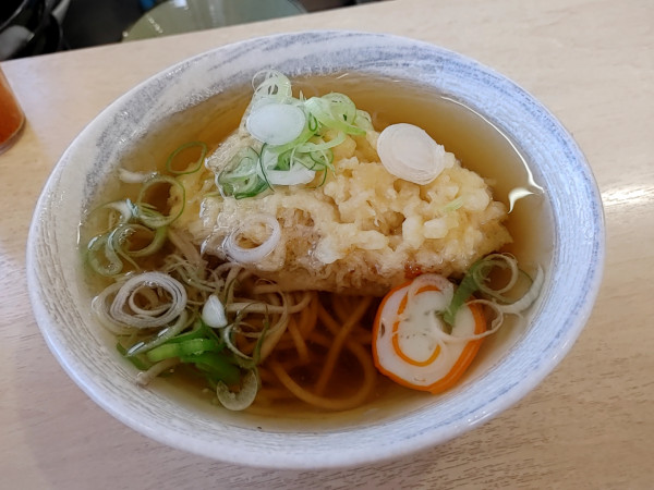「天ぷらそば（470円）」@麺類食堂の写真