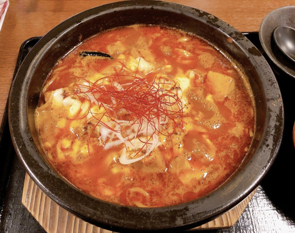 「石焼きチーズ麻婆麺　1800円」@万葉倶楽部 横浜みなとみらい お食事処の写真
