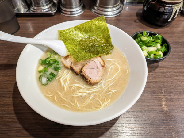 「らーめん＋ねぎ増し」@らーめん専門店 小川 町田小山本店の写真