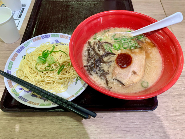 「赤マル890円+替玉無料サービス（毎月11日）」@RAMEN EXPRESS博多一風堂 ららぽーと名古屋みなとアクルス店の写真