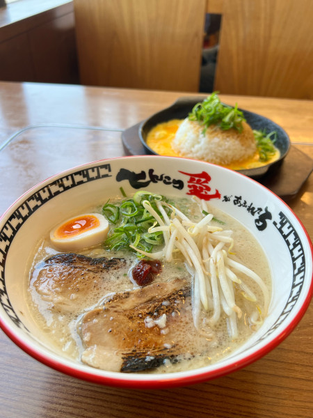 「背脂豚骨ラーメンしお」@とんこつ愛があふれてる ラーメンとりこの写真