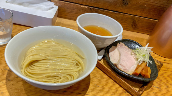「つけ麺 200g（塩・かき油）¥1,200」@麺屋鈴春の写真