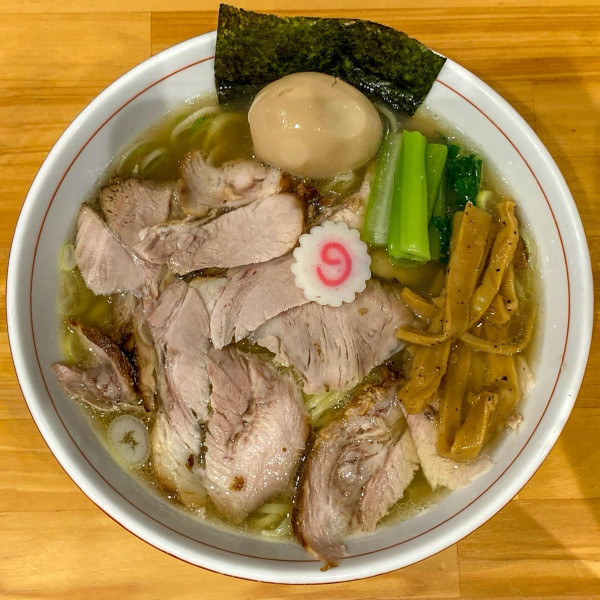 「しおちゃーしゅーめん ¥1,200 煮玉子 ¥100」@柳麺かいとの写真