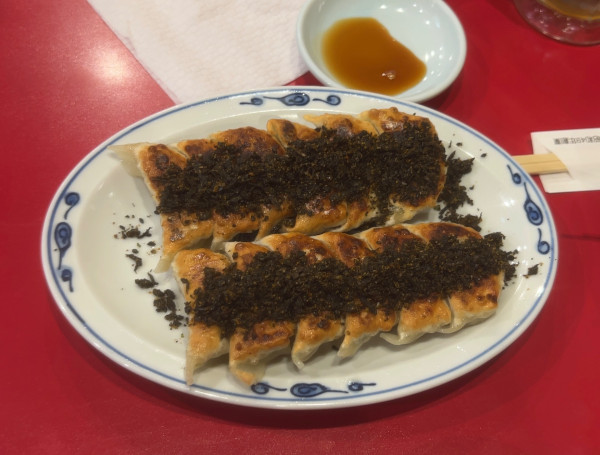 「黒餃子」@豚珍行の写真