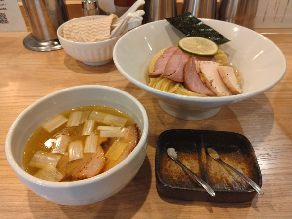 「昆布水つけ麺（塩）＋焼豚」@麺処 にし尾の写真