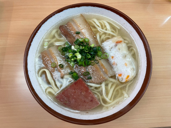 「名護そば」@いちぎん食堂の写真