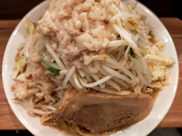 「国産豚大ラーメン(600g)1030円」@豚仙人 鶴見店の写真