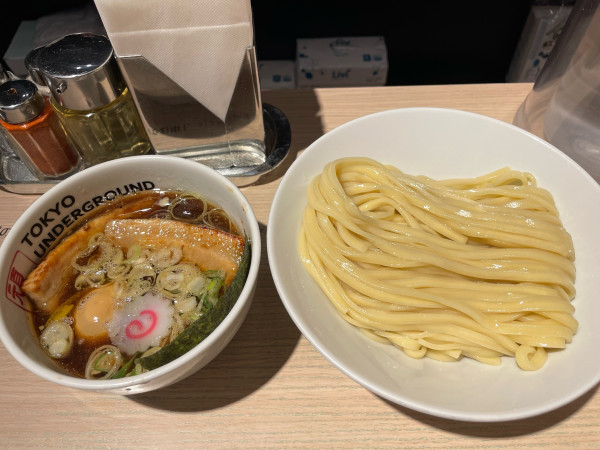 「特製つけめんライト（Mサイズ）」@TOKYO UNDER GROUND RAMEN 頑者の写真