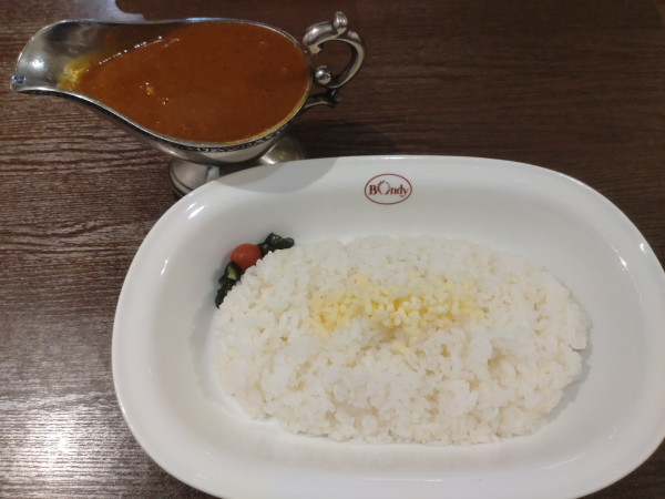 「アサリカレー（辛口）　１６００円」@欧風カレー Bondy 大手町店の写真