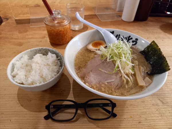 「ラーメン元(ランチタイム大盛り・ごはんサービス背脂調整こてこ」@野方ホープ 目黒店の写真