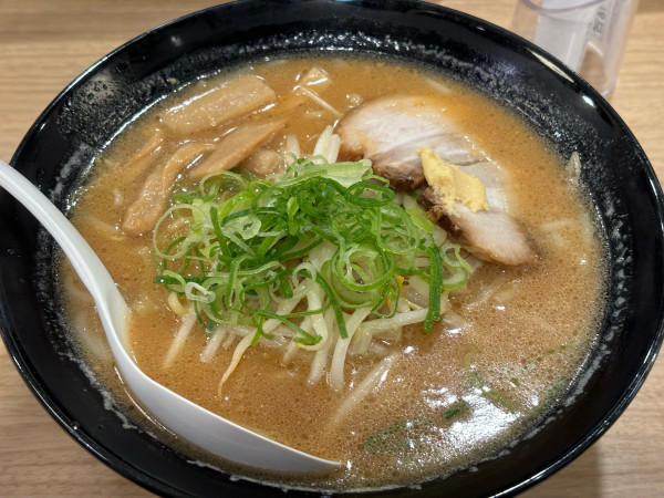 「濃厚味噌ラーメン」@威風 大和店の写真