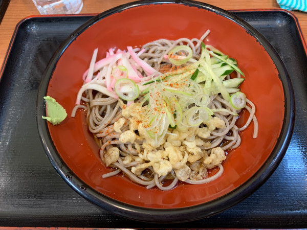 「冷やしたぬきそば 490円」@かのや 新宿東南口店の写真