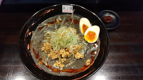 「濃厚黒ゴマ担々麺　大盛」@麺匠 茜ノ舞の写真