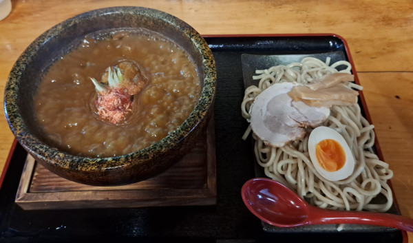 「カレーつけ麺石焼900円＋サービス半ライス」@つるまるの写真