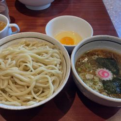 もりそば(中盛)¥900 + 生卵¥80 + ビール¥600