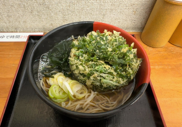 「春菊天そば(510円)」@蕎麦たつ 浜松町店の写真