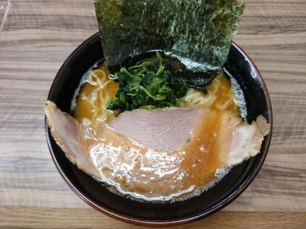 「ラーメン¥750+ライスサービス」@横浜家系ラーメン武蔵家 松戸店の写真