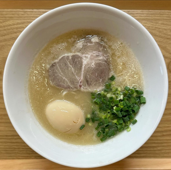 「豚骨らあ麺」@三代目 善平の写真