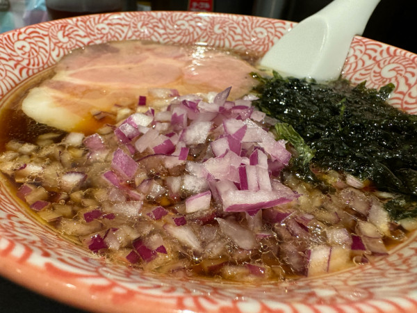 「こくうま＋玉ねぎ増し」@麺や べらぼうの写真