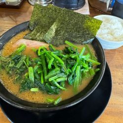 ラーメン並830円＋生ほうれん草110円（半ライス無料）