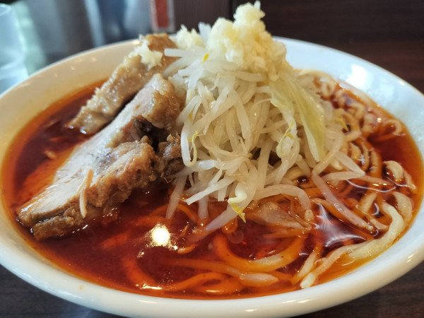 「辛いラーメン」@ピコピコポンの写真