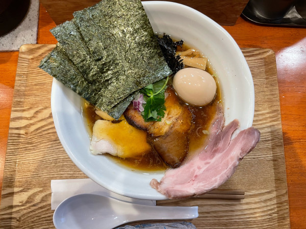 「特製鶏煮干し中華SOBA」@千日紅の写真