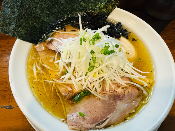 「中華そば塩全部入り」@中華そば 一休の写真