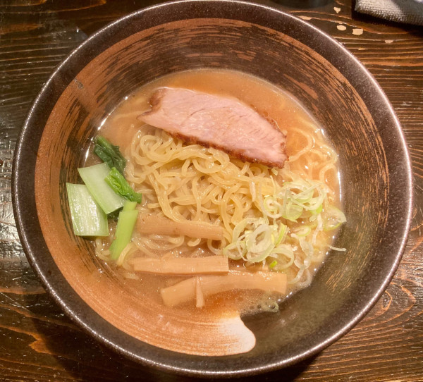 「醤油(三五)950円+半ライス」@天虎の写真