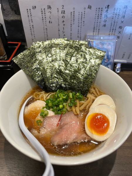 「特製中華そば　醤油」@中華そば みた葉の写真