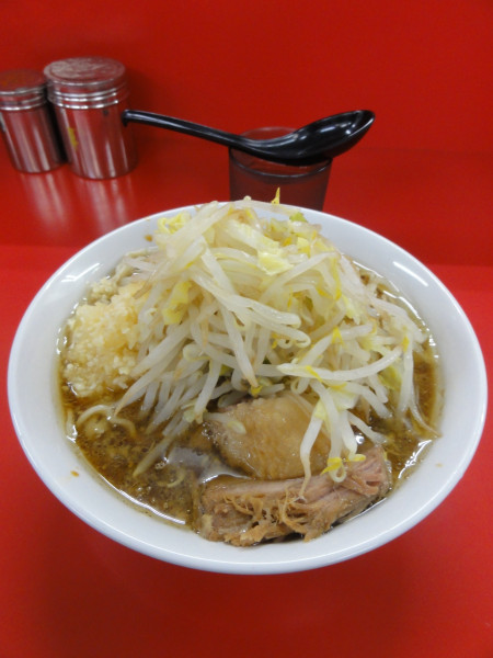 「少なめ850円にんにく」@ラーメン二郎 柏店の写真