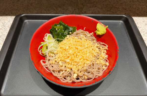 「冷したぬきそば(520円)」@名代 富士そば 虎ノ門店の写真