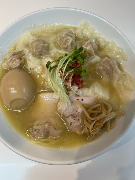 「ホワイトクリーミー白湯」@らぁ麺 ひなたの写真