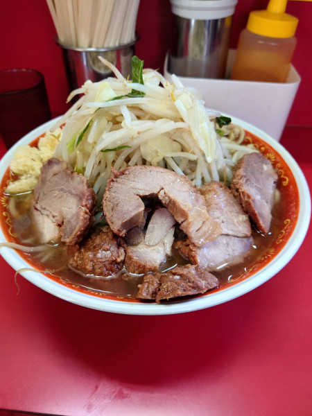 「大豚 麺マシ  野菜  ニンニク」@ラーメン二郎 上野毛店の写真
