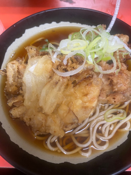 「ゲソ玉ねぎそば」@六文そば 人形町店の写真