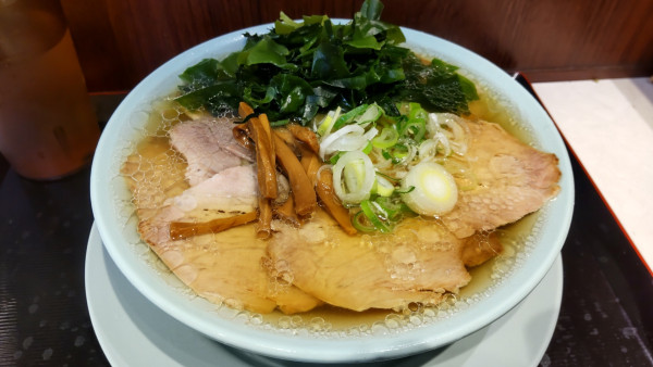 「わかめ中華そば」@新橋ニューともちんラーメン 川崎駅前店の写真