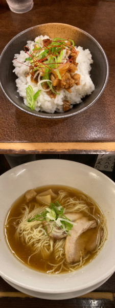 「しょうゆらーめん＋ネギ味噌チャーシュー丼」@ラーメン専門店 なるとやの写真