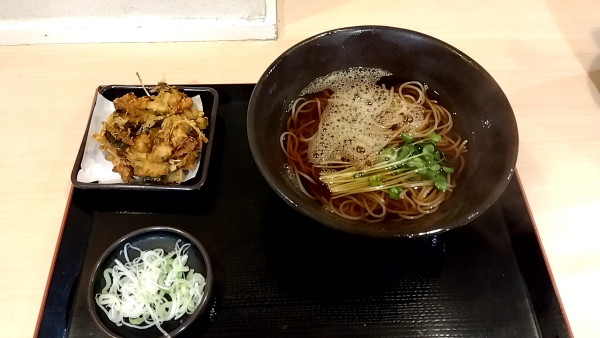 「あさりと葱のかきあげそば（７７０円）」@ゆで太郎 三田3丁目店の写真