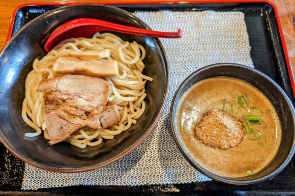 「つけめん900円」@ラーメン・つけ麺 おきるの写真